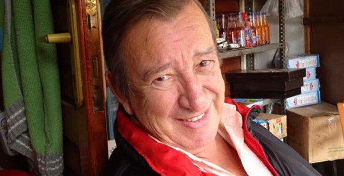 Tunç Başaran kimdir? Uçurtmayı Vurmasınlar filminin yönetmeni hayatını kaybetti