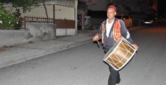 Ramazan davulcuları mehter marşı ile sokaklarda