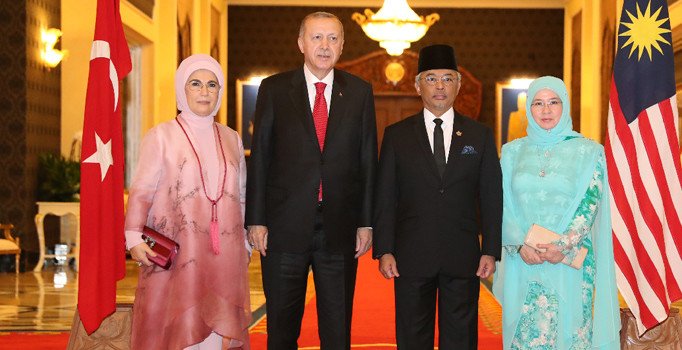 Malezya Kralı Sultan Abdullah: Osmanlı'yla gurur duyuyoruz