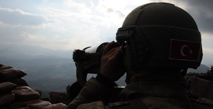 İki PKK’lı terörist daha teslim oldu