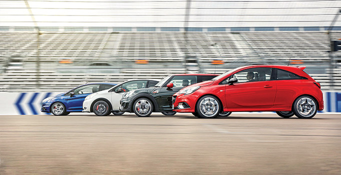 B sınıfı hatchbackler, küçük motorlarıyla büyük performanslar sunuyor