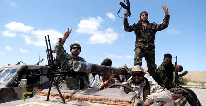 Akdeniz’in ortasında savaş sesleri