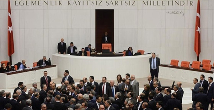 AK Parti içtüzük değişikliği için çalışma başlattı