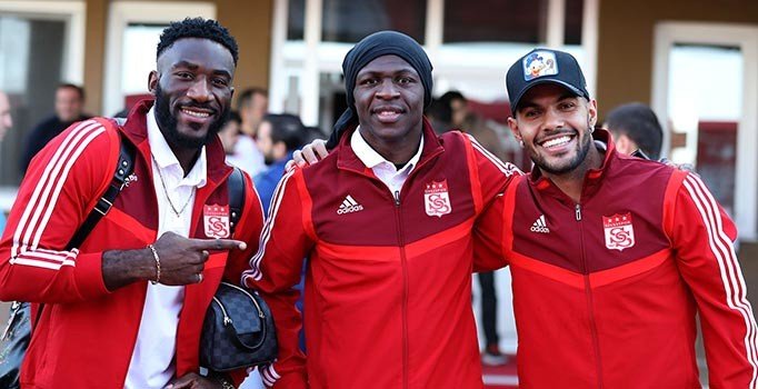 Lider Sivasspor, Ankara’ya gitti
