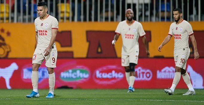 Göztepe-Galatasaray: 2-1 (Maç sonucu)