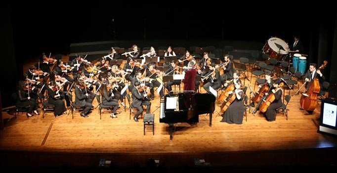 Kartal Belediyesi Gençlik Senfoni Orkestrası büyüledi