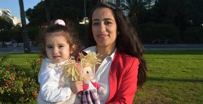 Oruç tutamadığı için başlattığı projeyle 60 bin çocuğu giydirdi