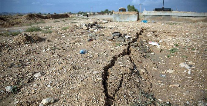 İran'da 5 büyüklüğünde deprem