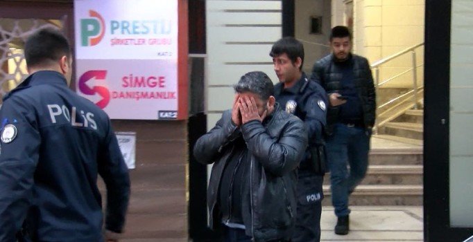 İstanbul'da bir kadın daha katledildi: Eşini öldürüp polise teslim oldu