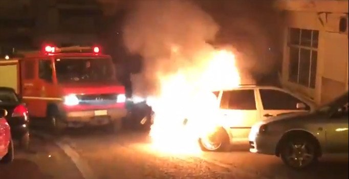 Selanik'te Türk diplomata ait araç kundaklandı