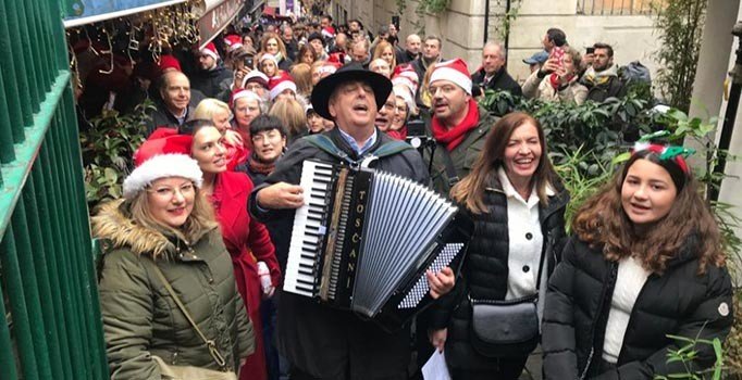 İstiklal Caddesi'nde Rum Cemaati'nden Noel Etkinliği