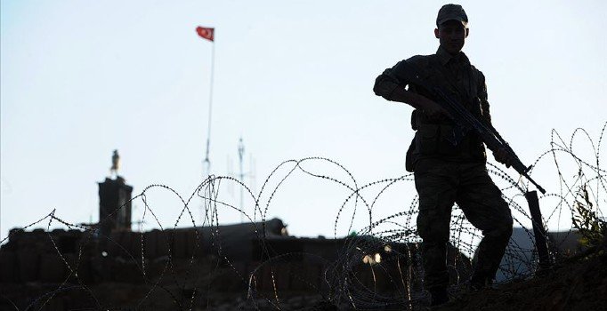 Mardin'de PKK'dan kaçan terörist teslim oldu