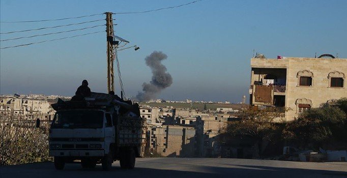 Esad rejimi İdlib'de 40 noktayı ele geçirdi