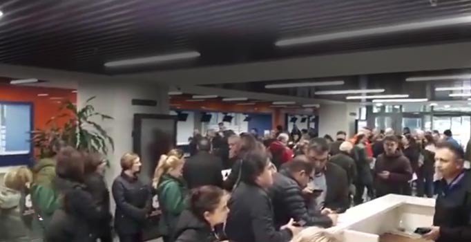 Kanal İstanbul'a itiraz dilekçesi vermek isteyenler kuyruk oluşturdu