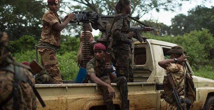 Orta Afrika Cumhuriyeti'nde milislerle esnaf çatıştı: 11 ölü