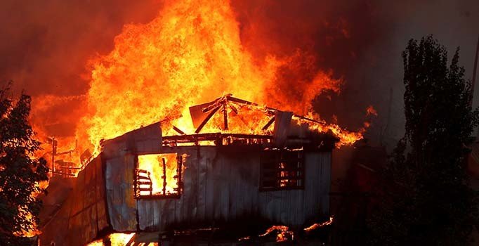 Şili'de ormanlar cayır cayır! 200'den fazla ev kül oldu