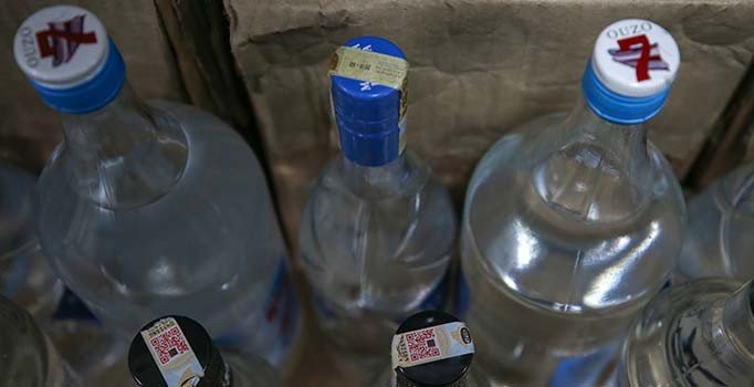 Ankara'da yılbaşı öncesi baskın! Onbinlerce sahte içki ele geçirildi