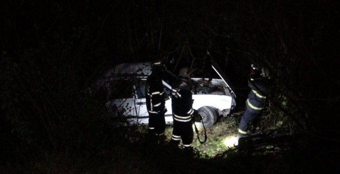 Otomobil şarampole yuvarlandı: 3 yaralı