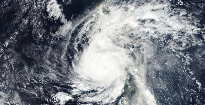 Filipinler'deki Ursula Tayfunu'nda ölenlerin sayısı 16'ya çıktı