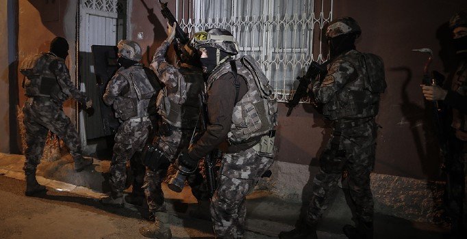 Muş'ta 9 DEAŞ şüphelisi yakalandı