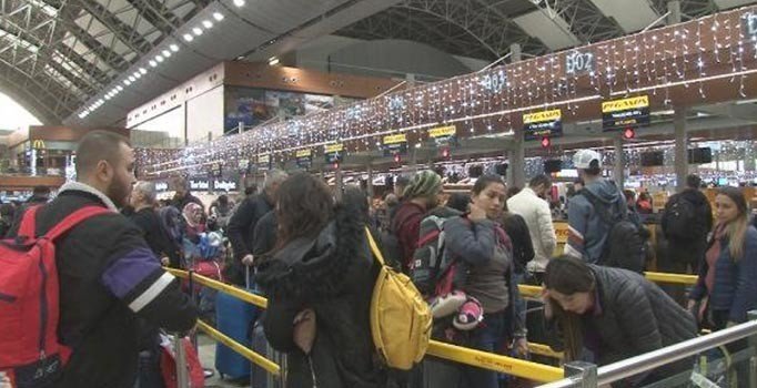 Sabiha Gökçen Havalimanı’nda yılbaşı tatili yoğunluğu