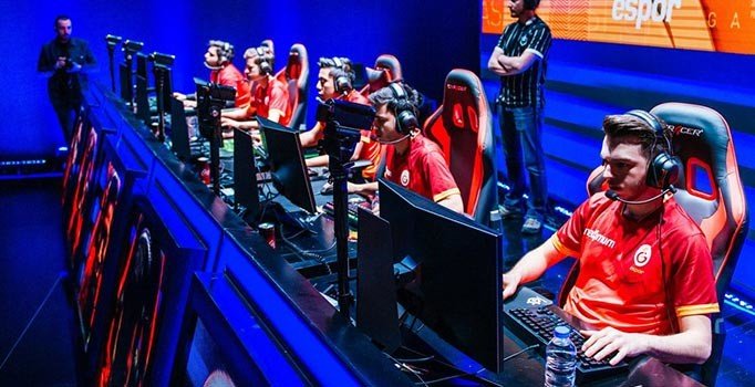 Galatasaray E-Spor takımının lisansı askıya alındı