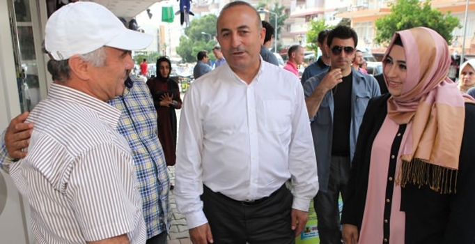 AK Parti adayı Çelik: Muhalefet koalisyon biz istikrar vaat ediyoruz