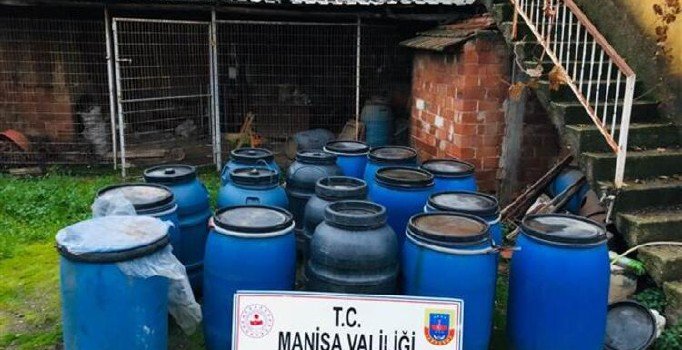 Kaçak içki operasyonunda 1559 kişi yakalandı