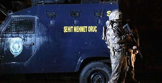 Son dakika! DEAŞ'lılara eş zamanlı baskın: Çok sayıda şüpheli gözaltında