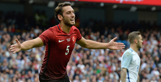 Hakan Çalhanoğlu: Gerçek Türkiye pazara sahnede olacak