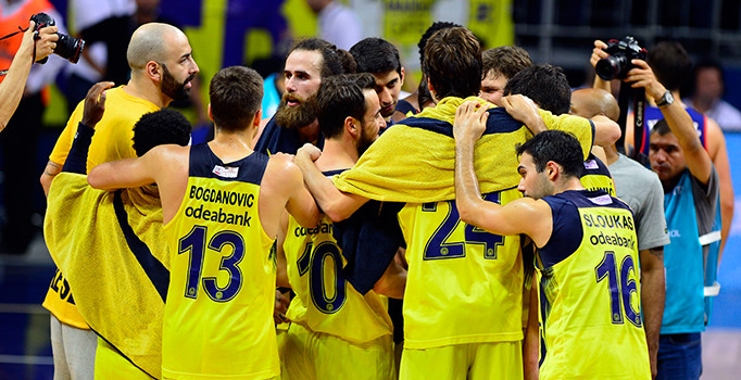 Kanarya evinde kaybetmedi: Fenerbahçe 84 – 72 Anadolu Efes