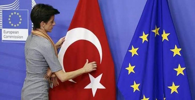 Avrupa Birliği hayali anketlerde yaşıyor