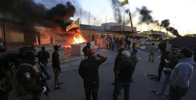 ABD helikopterleri Bağdat Büyükelçiliği üzerinde uçuş yaptı