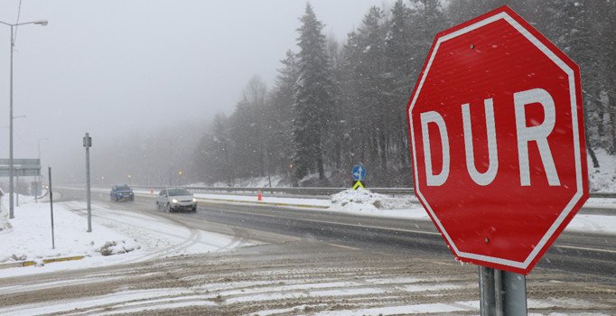 Bolu Dağı'nda yoğun kar yağışı