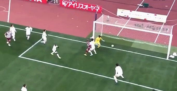 Futbolda 2020'nin ilk golünde büyük talihsizlik