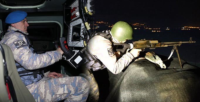 Suriye sınırındaki Mehmetçik, yeni yılı nöbette karşıladı