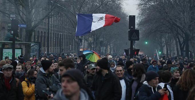 34 yılın en uzun grevi kamu hizmetlerini aksatıyor