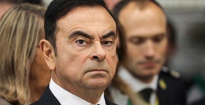 Firari Nissan CEO'su Ghosn için kırmızı bülten çıkarıldı
