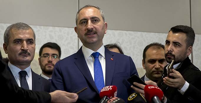 Bakan Gül'den 'Kürtçe' tepkisi: Bin yıldır konuşulan bir dile nasıl 'bilinmeyen dil' dersin?