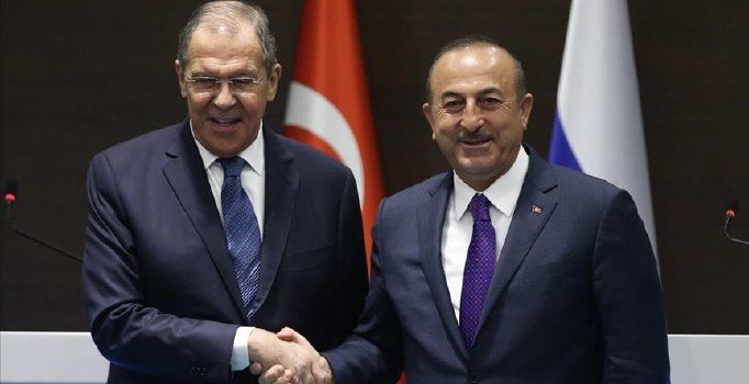 Bakan Çavuşoğlu, Lavrov'la görüştü