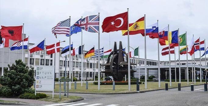 NATO, Irak'taki eğitim faaliyetlerini durdurdu