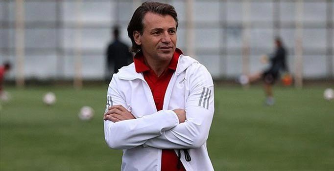 Antalyaspor'da Tamer Tuna'yı takımın başına getirdi