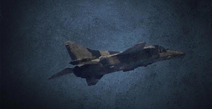 Hafter'e ait savaş uçakları askeri okulu bombaladı