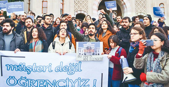 Meğer yoksulluk varmış