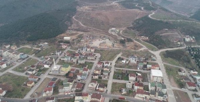 Kocaeli’de bir mahalle toprak kayması tehdidi altında?