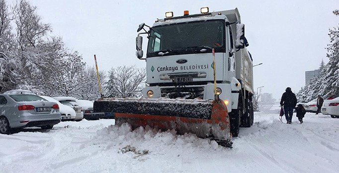 Çankaya’da gece gündüz demeden çalışma
