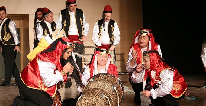 Şizofren hastaların rol aldığı 'Bir Ses Bir Işık' izleyiciyle buluşuyor