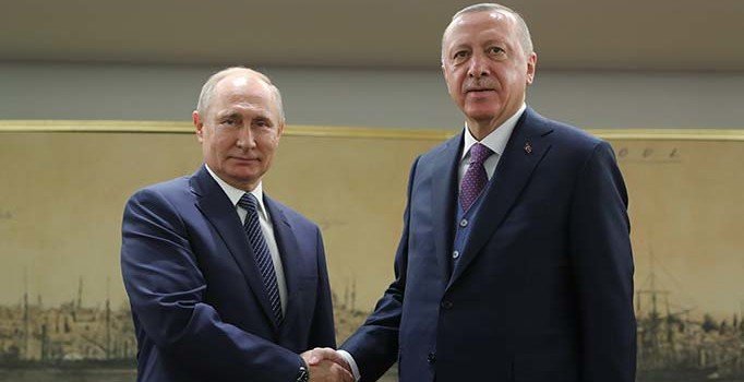 Kritik görüşme sona erdi! Erdoğan'dan Putin'e kitap hediyesi