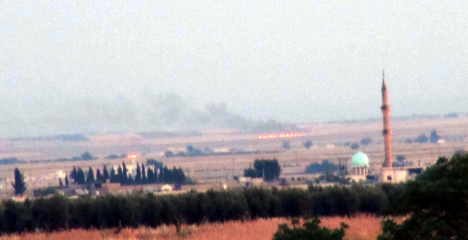 Suriye'nin,Türkiye sınırında şiddetli çatışmada IŞİD püskürtüldü