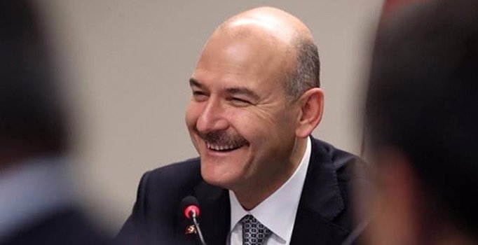 İçişleri Bakanı Soylu'dan kamyoncu esnafına müjde: Dijital takograf cihazına geçiş 6 ay uzatıldı